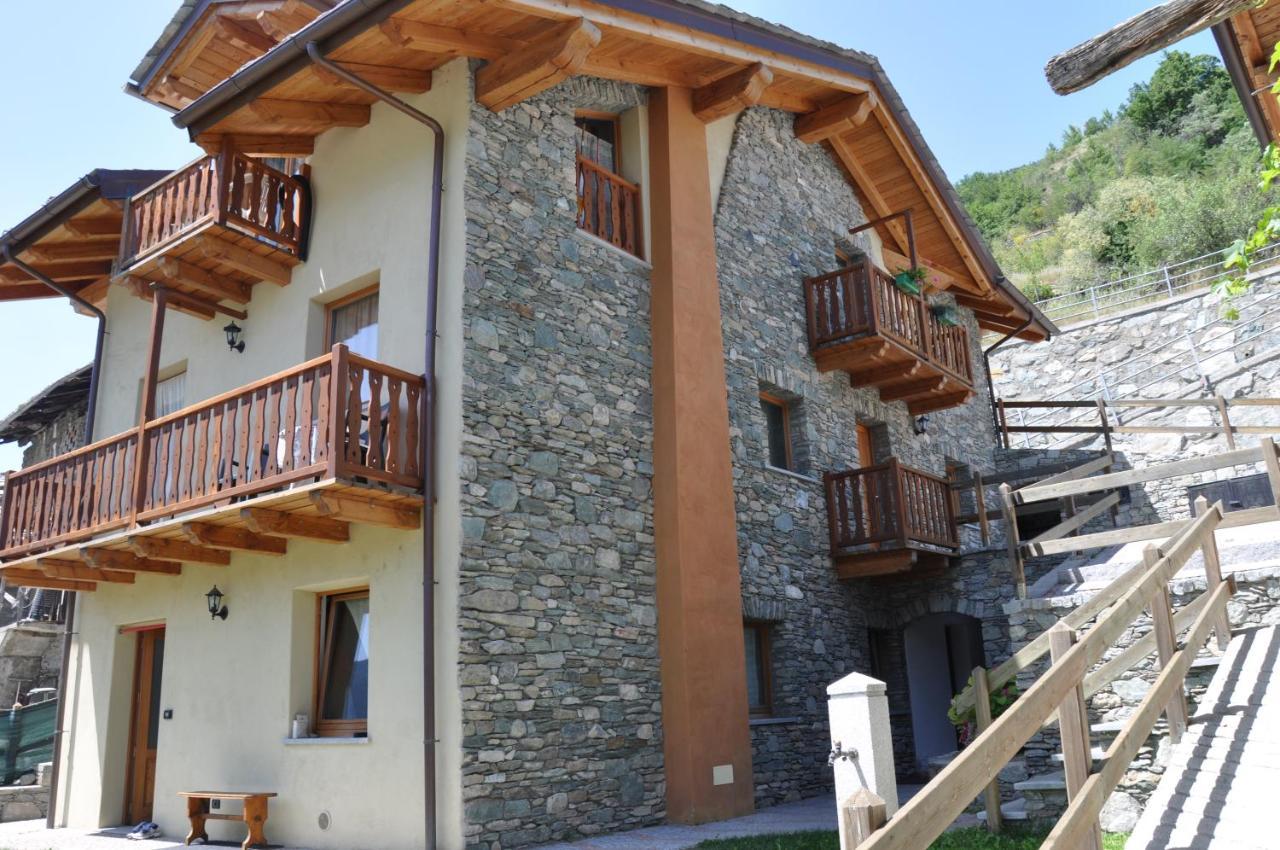 Casa Alpina - Sarre Apartment Aosta Exterior photo